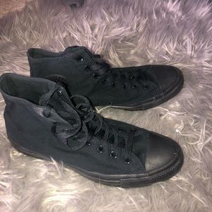 All black converse, men’s 10; women’s 12